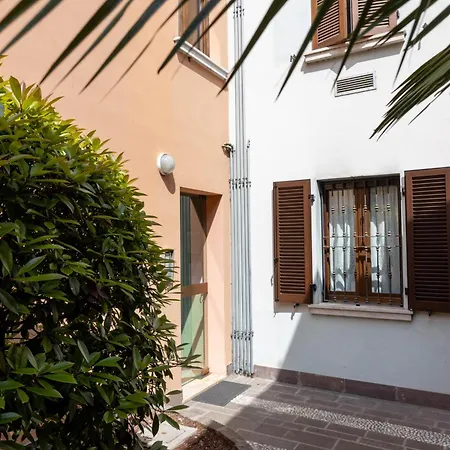 Διαμέρισμα Casa Ντεζεντσάνο ντελ Γκάρντα