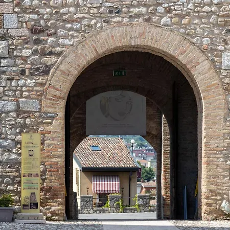 Casa *